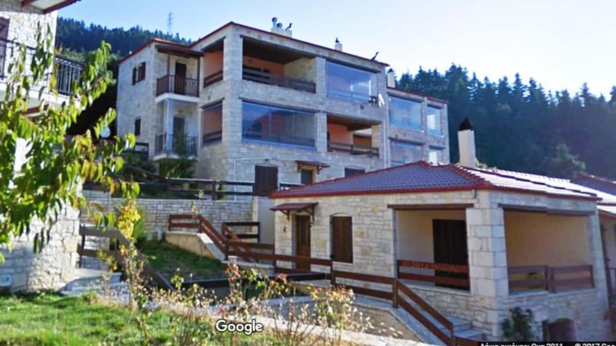 La Casa Di Pietra Villa Karpenísion Exteriör bild
